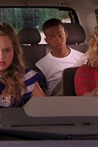 Bella and the Bulldogs – S02E01 – Wide Deceiver