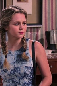 Bella and the Bulldogs – S02E15 – Bad Grandma
