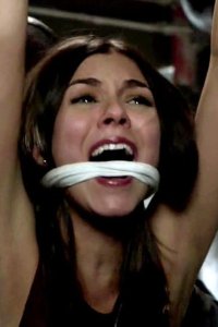 Eye Candy – S01E07 – SOS