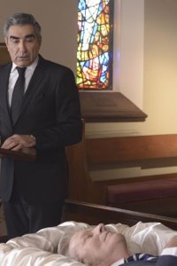 Schitt$ Creek – S01E09 – Carl’s Funeral