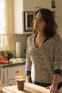 Togetherness – S01E06 – Ghost in Chains