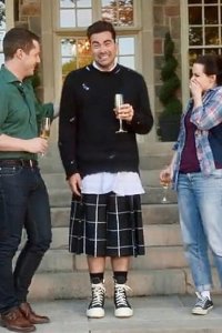 Schitt’s Creek – S06E01 – Smoke Signals
