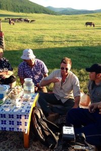 Booze Traveler – S01E06 – Mongolian Road Trip