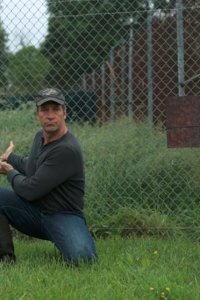 Somebody’s Gotta Do It – S01E02 – Raising Crane