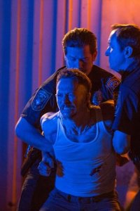 Kingdom – S03E09 – Cactus