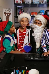 Black·ish – S01E10 – Black Santa/White Christmas