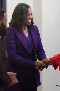 Black·ish – S08E01 – That’s What Friends Are For