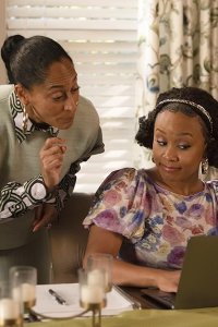 Black-ish – S08E06 – Mom Mentor