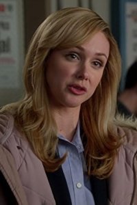The Mysteries of Laura – S01E15 – The Mystery of the Alluring Au Pair