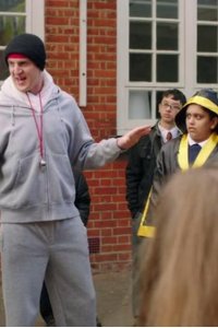 Siblings – S01E03 – Intern School
