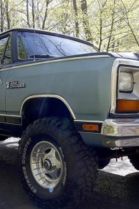Garage Squad – S08E02 – 84 Dodge Ramcharger