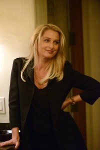 Satisfaction – S01E01 – Pilot