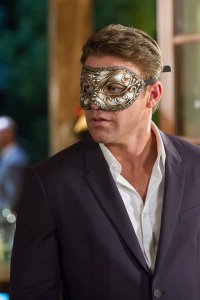 Satisfaction – S01E03 – …Through Competition