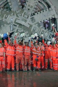 The Fifteen Billion Pound Railway – S01E03 – Platforms and Plague Pits