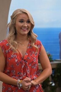 Young & Hungry – S05E15 – Young & Mexico, Part 1