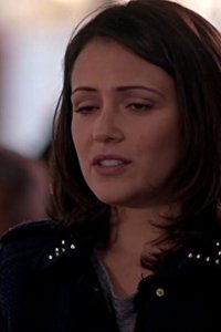 Chasing Life – S01E02 – Help Wanted