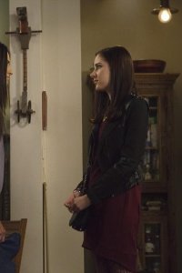 Chasing Life – S01E13 – Guess Who’s Coming to Donate