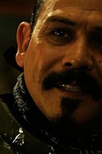 Gang Related – S01E10 – El Buey y El Alacran