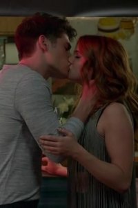 Faking It – S03E04 – Jagged Little Heart