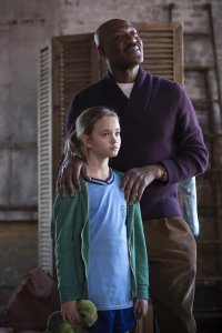 Believe – S01E01 – Pilot