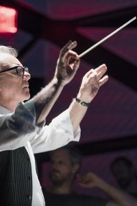 Mozart in the Jungle – S04E05 – The Coach