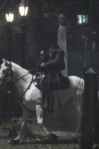 Sleepy Hollow – S01E01 – Pilot