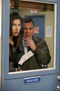 Brooklyn Nine-Nine – S01E18 – The Apartment