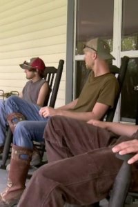 Buying the Bayou – S01E01 – Gator Boys