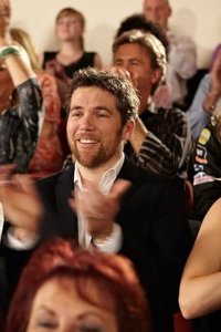 Upper Middle Bogan – S01E05 – No Angel