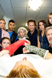 Upper Middle Bogan – S03E08 – Christmas Break