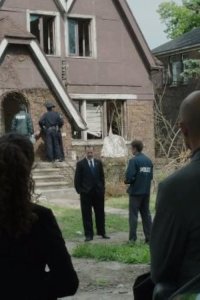 Low Winter Sun – S01E05 – Cake on the Way