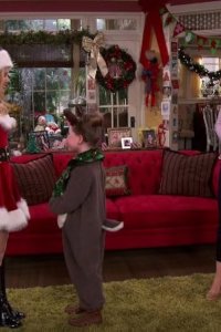 Liv and Maddie – S01E10 – Fa-la-la-A-Rooney