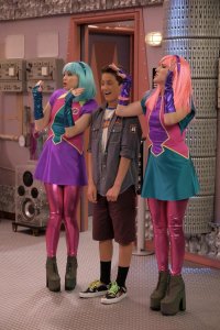 Liv and Maddie – S04E02 – Linda and Heather-A-Rooney