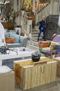 Liv and Maddie – S04E03 – Scare-A-Rooney