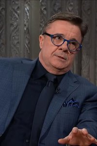 The Late Show with Stephen Colbert – S01E725 – Nathan Lane/Antoni Porowski/Bobby Berk/Jonathan Van Ness/Karamo Brown/Tan France