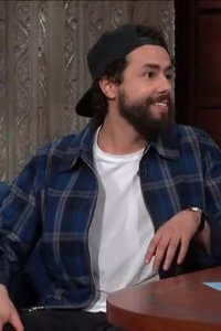 The Late Show with Stephen Colbert – S01E734 – Laurie Metcalf/Ramy Youssef/Cage the Elephant