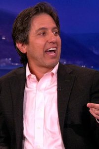 Conan – S01E536 – Ray Romano/Tom Felton/Fortune Feimster