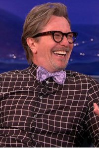 Conan – S01E598 – Gary Oldman/Gabriel Iglesias/The Hold Steady