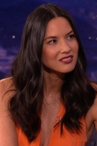 Conan – S01E677 – Olivia Munn/Dean Norris/Sleater-Kinney