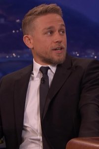 Conan – S01E1036 – Charlie Hunnam/Kristen Schaal/Narek Margaryan & Sergey Sargsyan