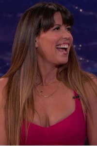 Conan – S01E1044 – Patty Jenkins/Riley Keough/Laurie Kilmartin
