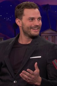 Conan – S01E1130 – Jamie Dornan/Jenna Fischer/Jena Friedman