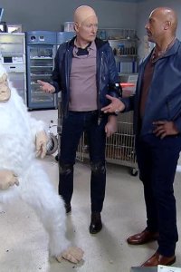 Conan – S01E1141 – Jeff Goldblum/Sebastian Maniscalco/Nothing But Thieves
