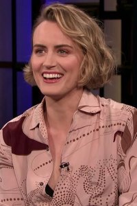 Conan – S01E1246 – Taylor Schilling