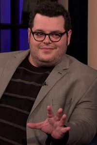 Conan – S01E1338 – Josh Gad/Kyle Ayers