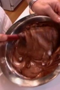 Good Eats – S01E13 – The Art of Darkness
