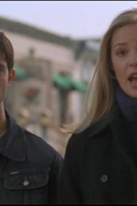 Roswell – S01E15 – Independence Day