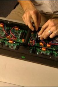 How It’s Made – S01E07 – Kayaks/Safety Boots/Electronic Signs/Cereals