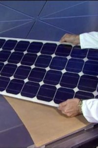 How It’s Made – S01E11 – Plastic Bags/Solar Panels/Plastic Gasoline Containers/Hockey Sticks
