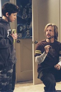 8 Simple Rules… for Dating My Teenage Daughter – S02E15 – Opposites Attract: Part 3: Night of the Locust